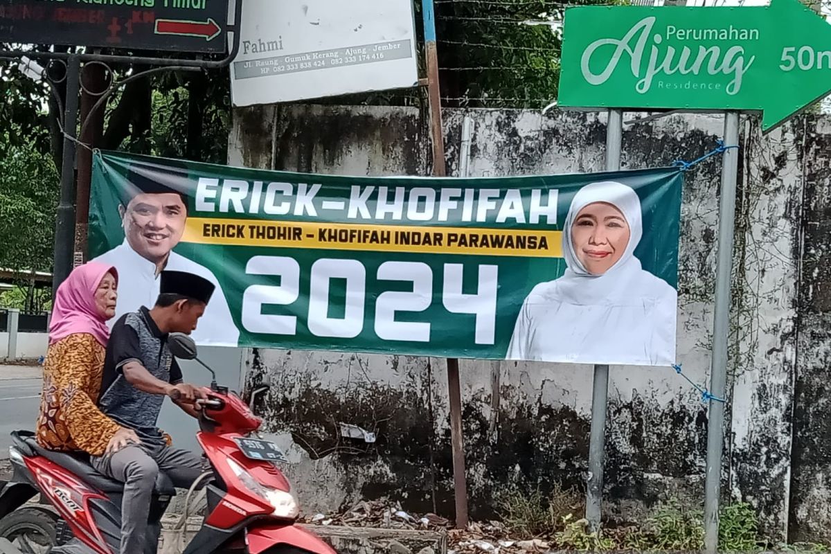 Poster "Erick-Khofifah 2024". bertebaran di Jember