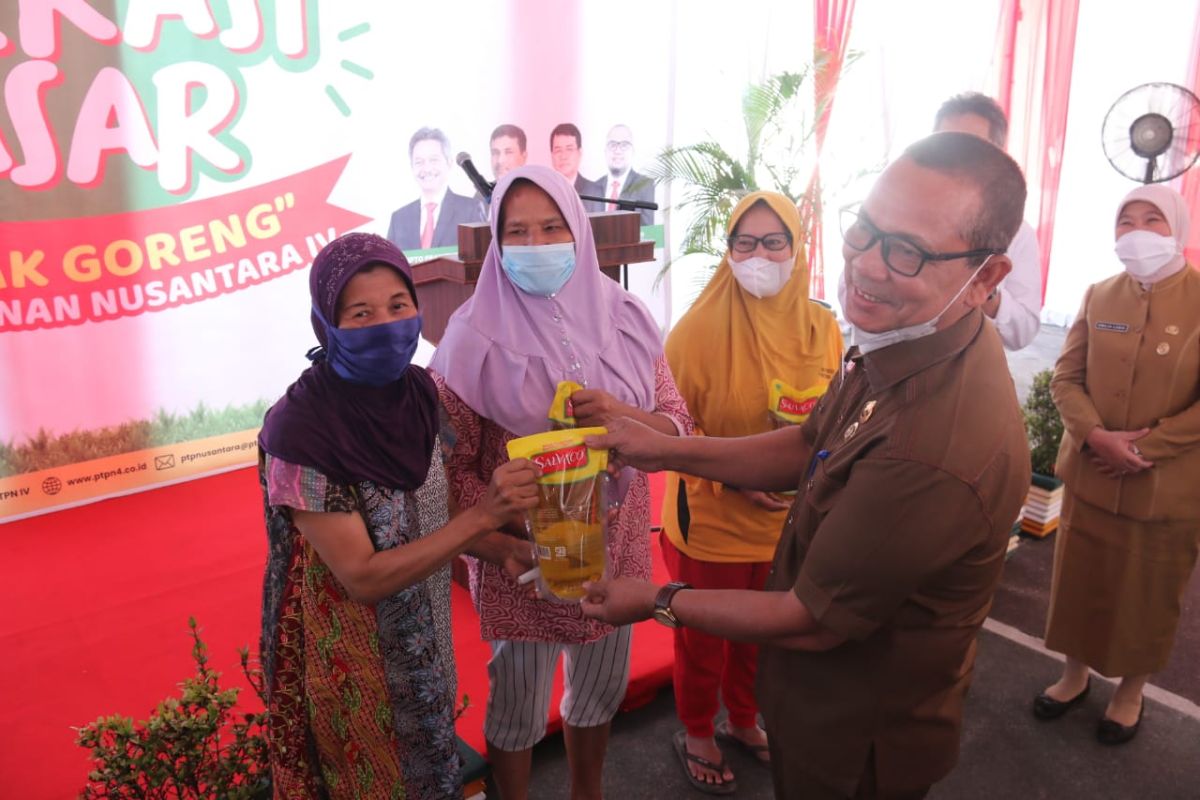 Disdag Medan ajak PTPN4 gelar operasi pasar minyak goreng