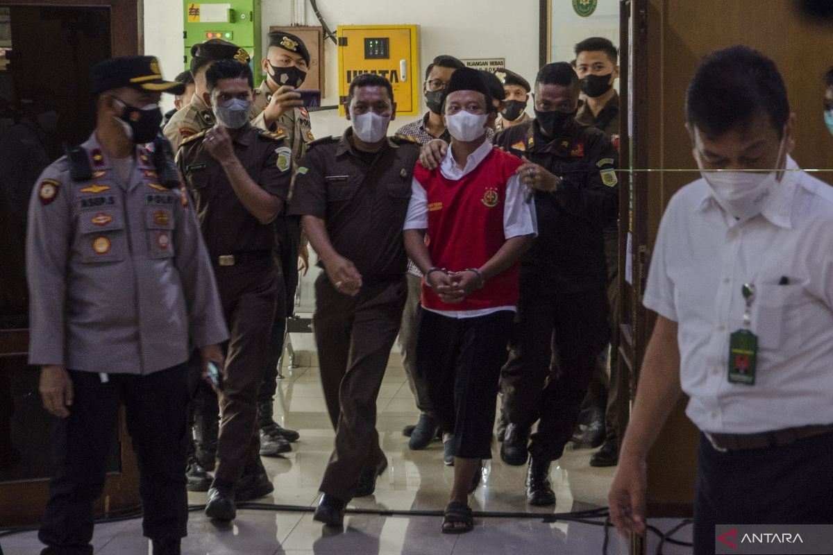 Pengadilan kabulkan vonis mati Herry Wirawan