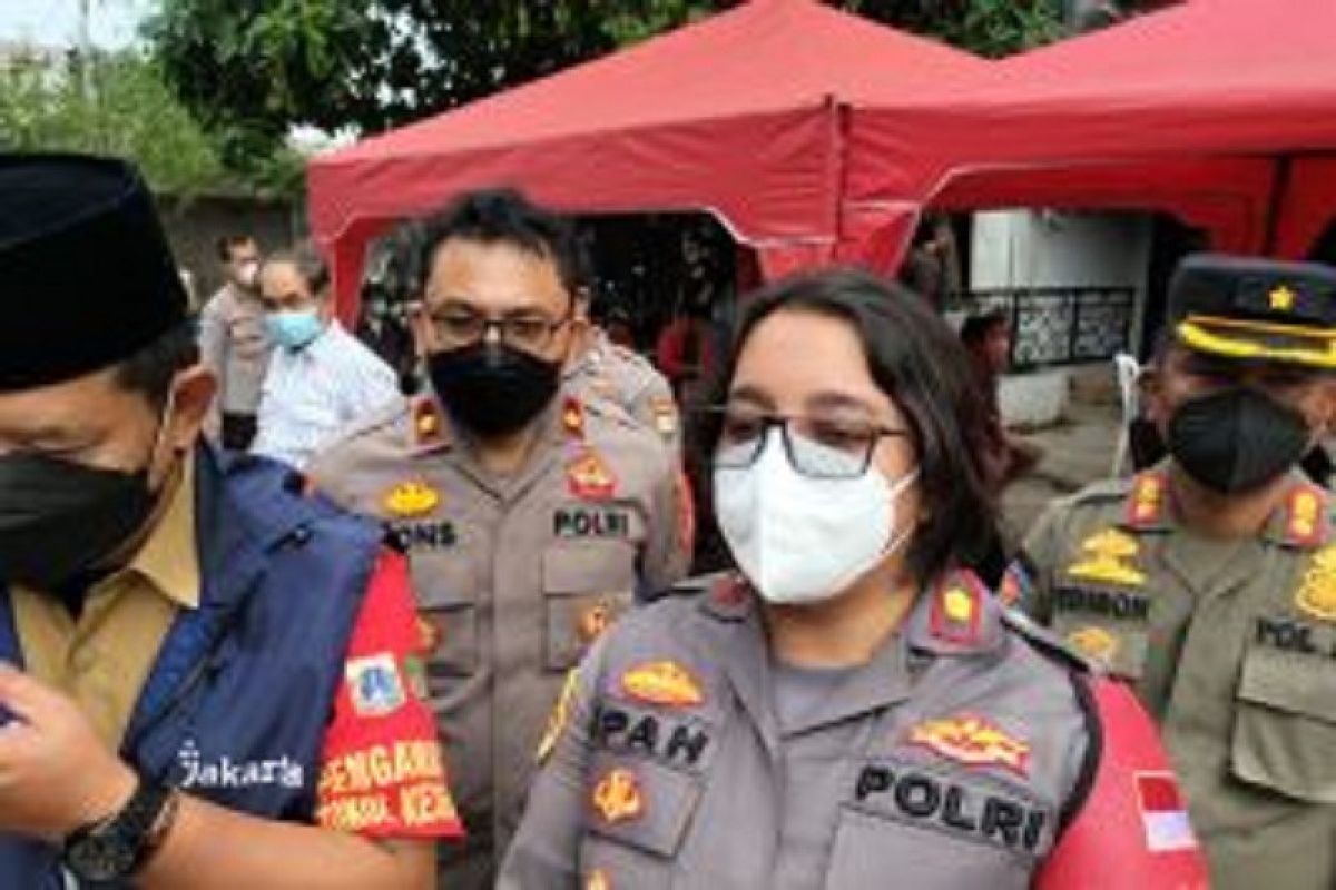 Polisi buka gerai vaksin dosis ketiga khusus pekerja tempat hiburan malam di Jakbar