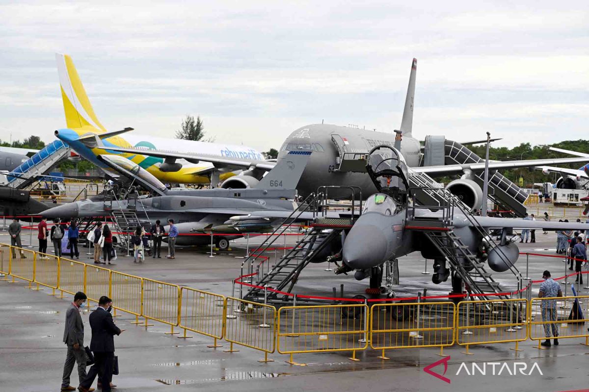 China boyong berbagai pesawat militer ke Singapore Airshow