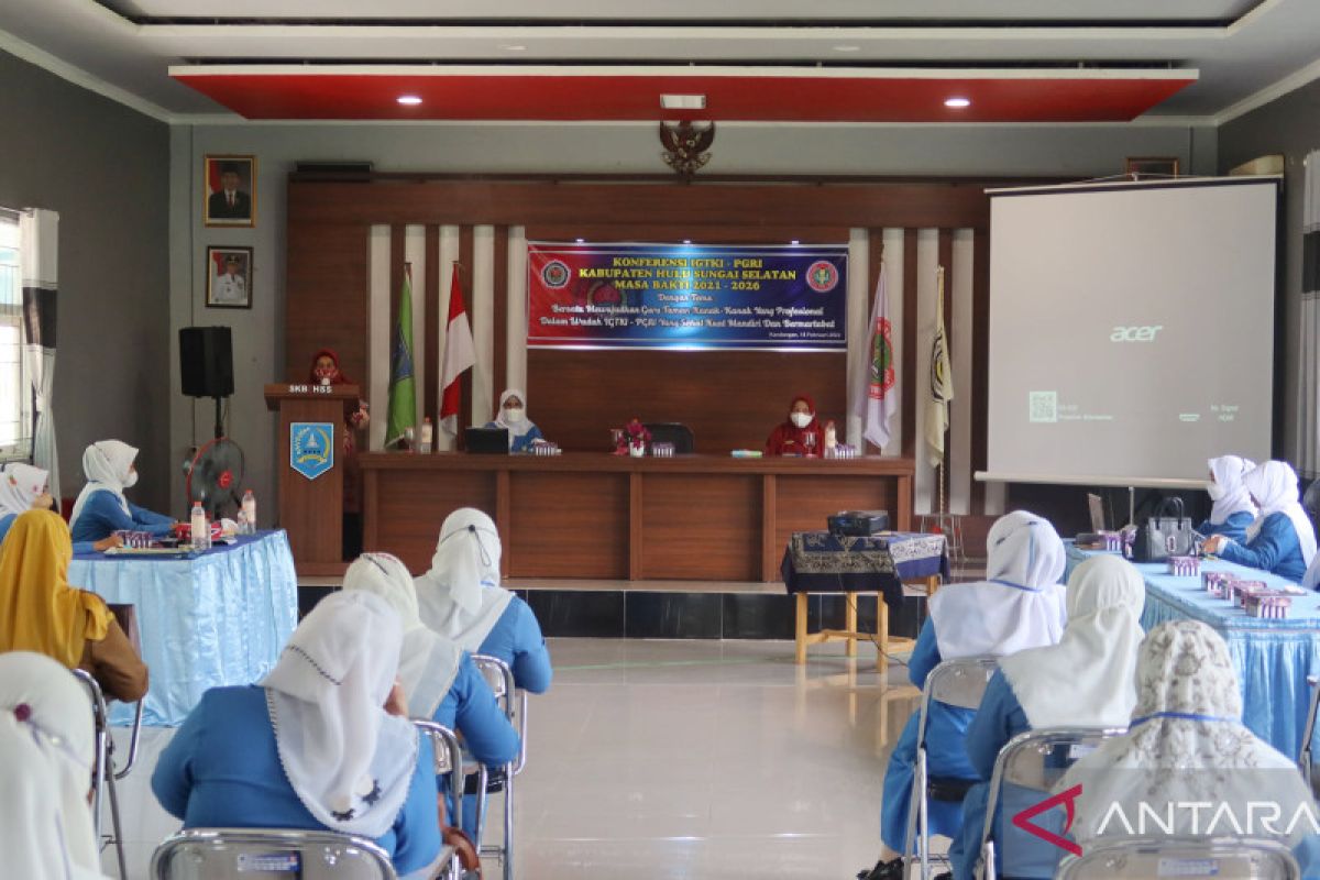 Bunda PAUD buka konferensi IGTKI-PGRI HSS