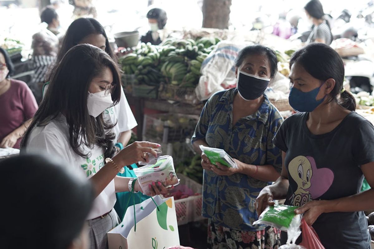 Bali terima bantuan ribuan paket perlengkapan prokes