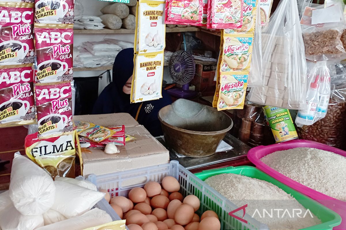 Harga minyak goreng curah di Banyumas masih tinggi