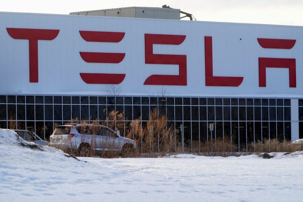 Tesla akan perluas produksi suku cadang di Shanghai penuhi ekspor