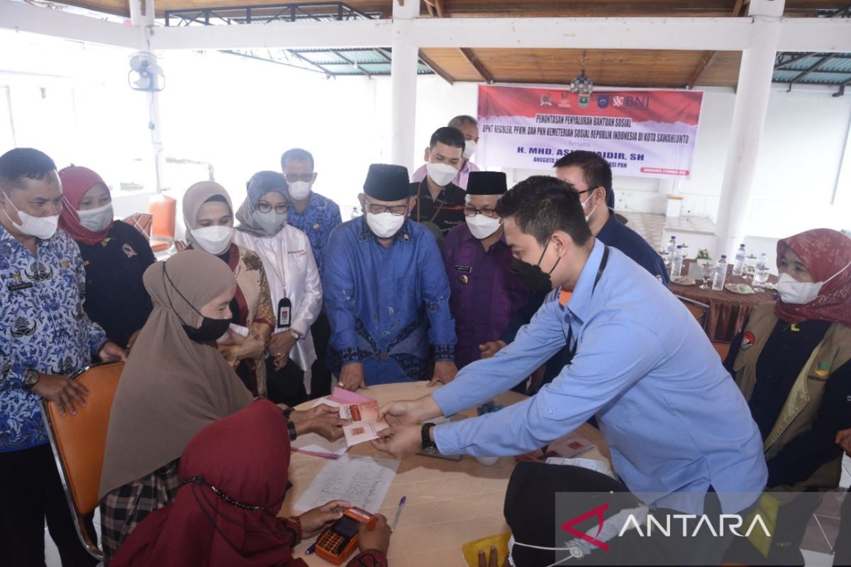 Pemkot Sawahlunto tuntaskan penyaluran Bansos BPNT PPKM 2021