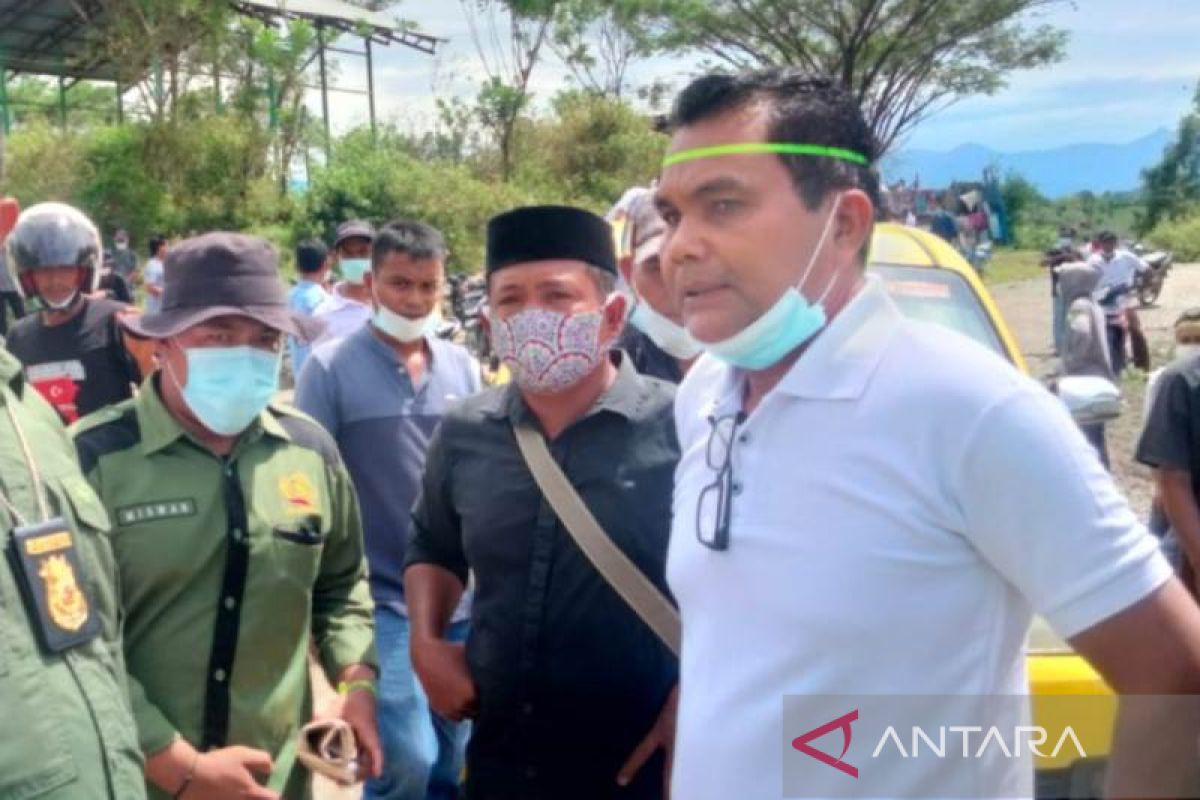 Warga lima desa di Nagan Raya Aceh demo ke lokasi tambang
