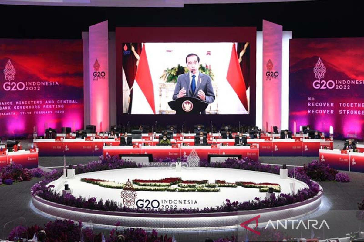 Presiden Jokowi sebut tak ada satu negara yang bisa bangkit sendirian