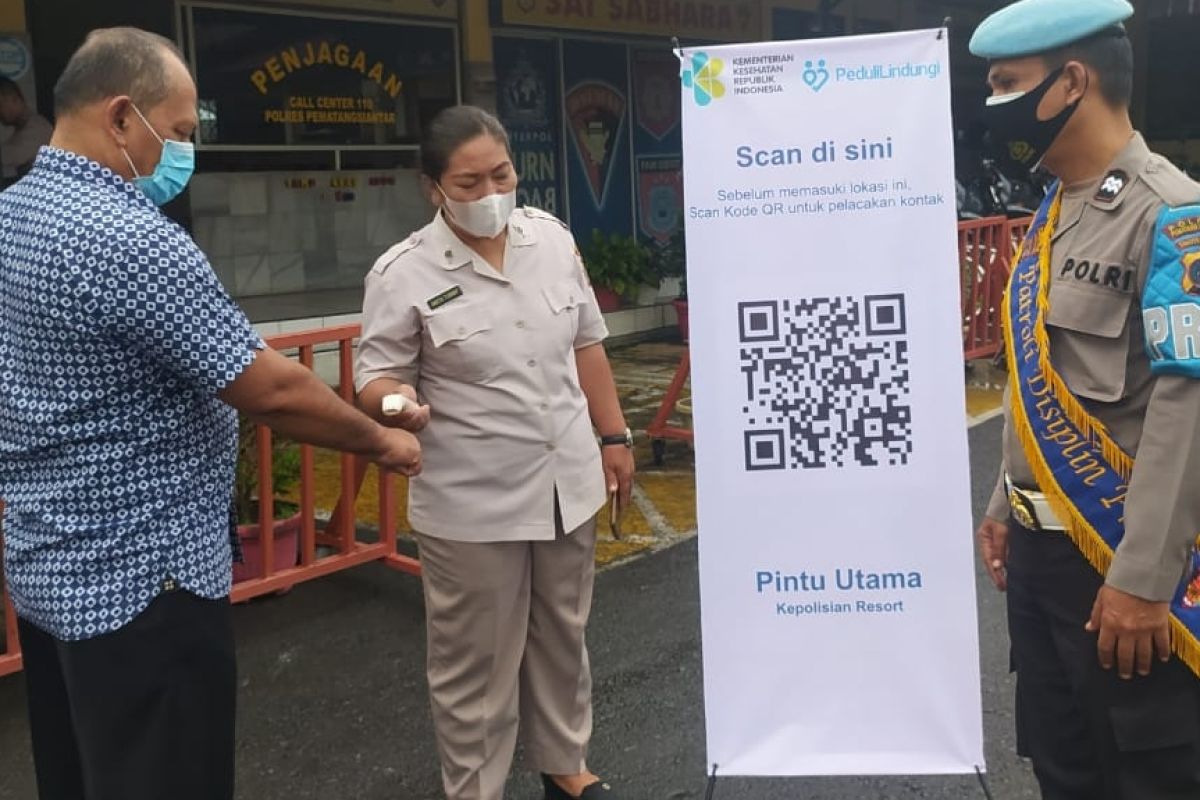 Polres Pematang Siantar wajibkan scan aplikasi PeduliLindungi
