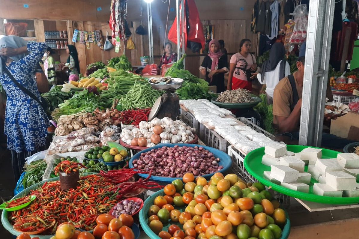 Pedagang pasar Mardika ditertibkan, tegakkan aturan