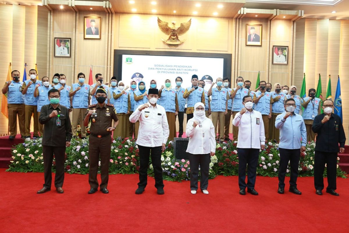 Gubernur bersyukur pencegahan korupsi Banten 2021 capai 93,25 persen.