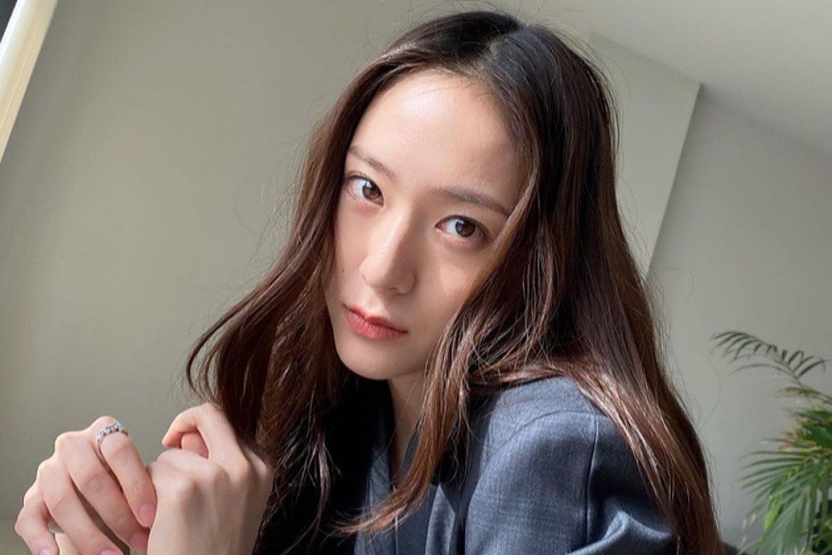 Krystal Jung akan berperan dalam drama mendatang berjudul "Crazy Love"