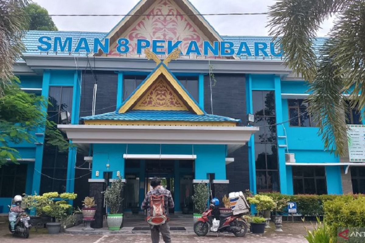 Disdik hentikan PTM semua SMA di Pekanbaru