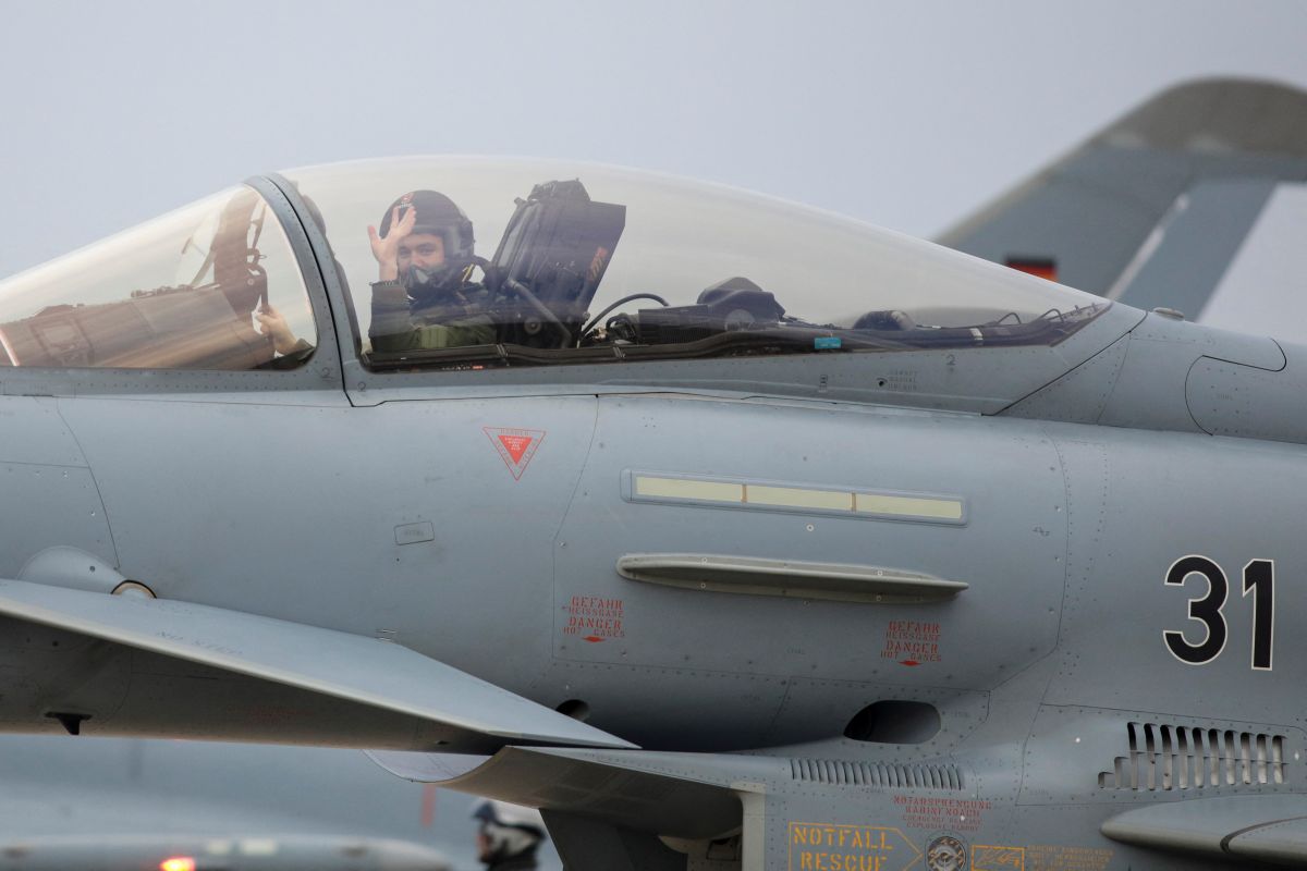 Menhan Ukraina minta Jerman dan Inggris kirim jet Eurofighter Typhoon