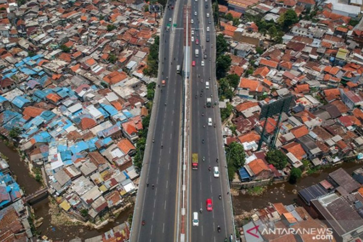 Road over Bandung bridge to be named after Mochtar Kusumaatmadja