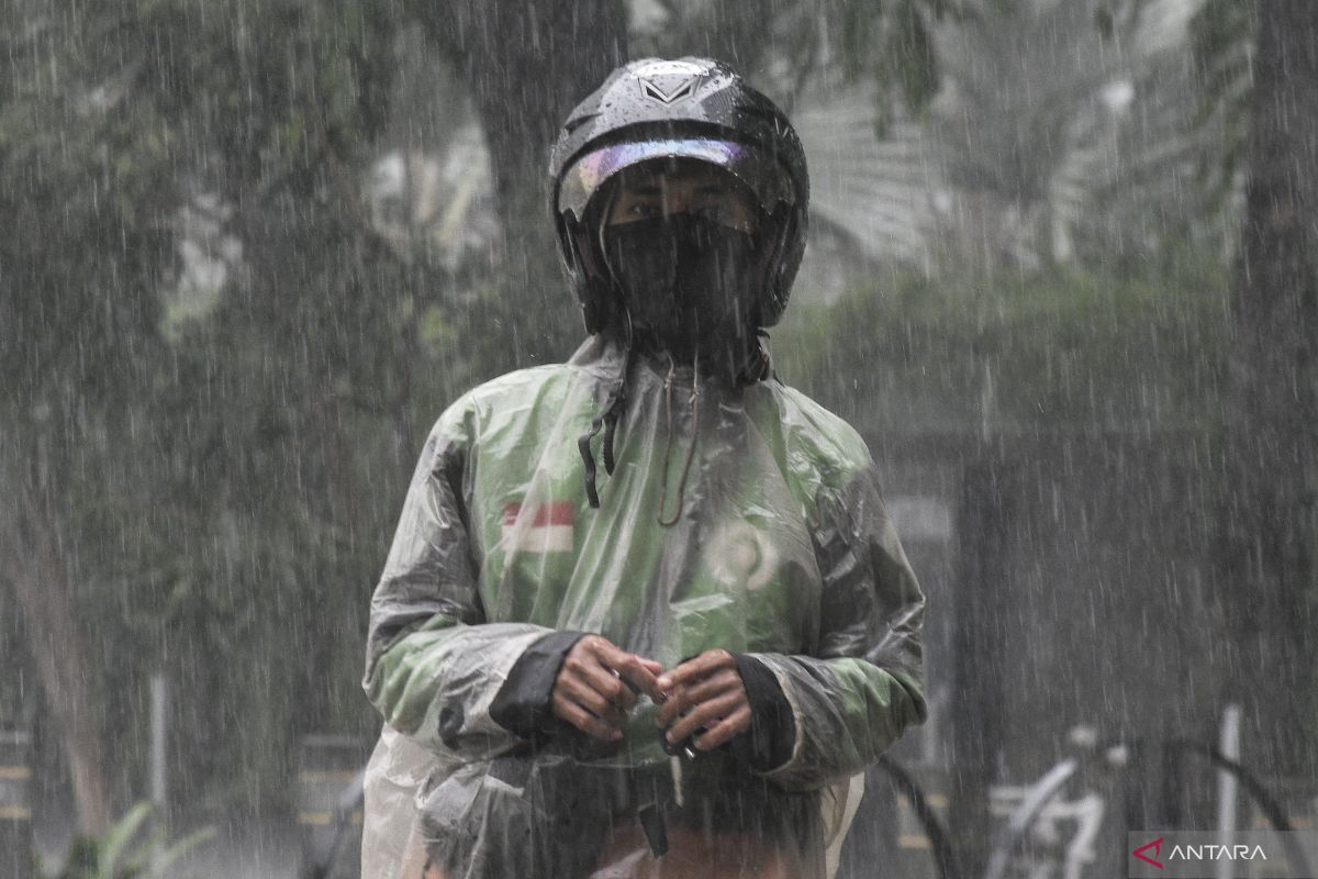 Greater Jakarta at risk of heavy rains, strong winds: BMKG