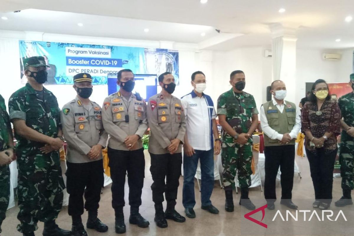 Peradi Denpasar-Polda Bali bersinergi beri vaksinasi penguat