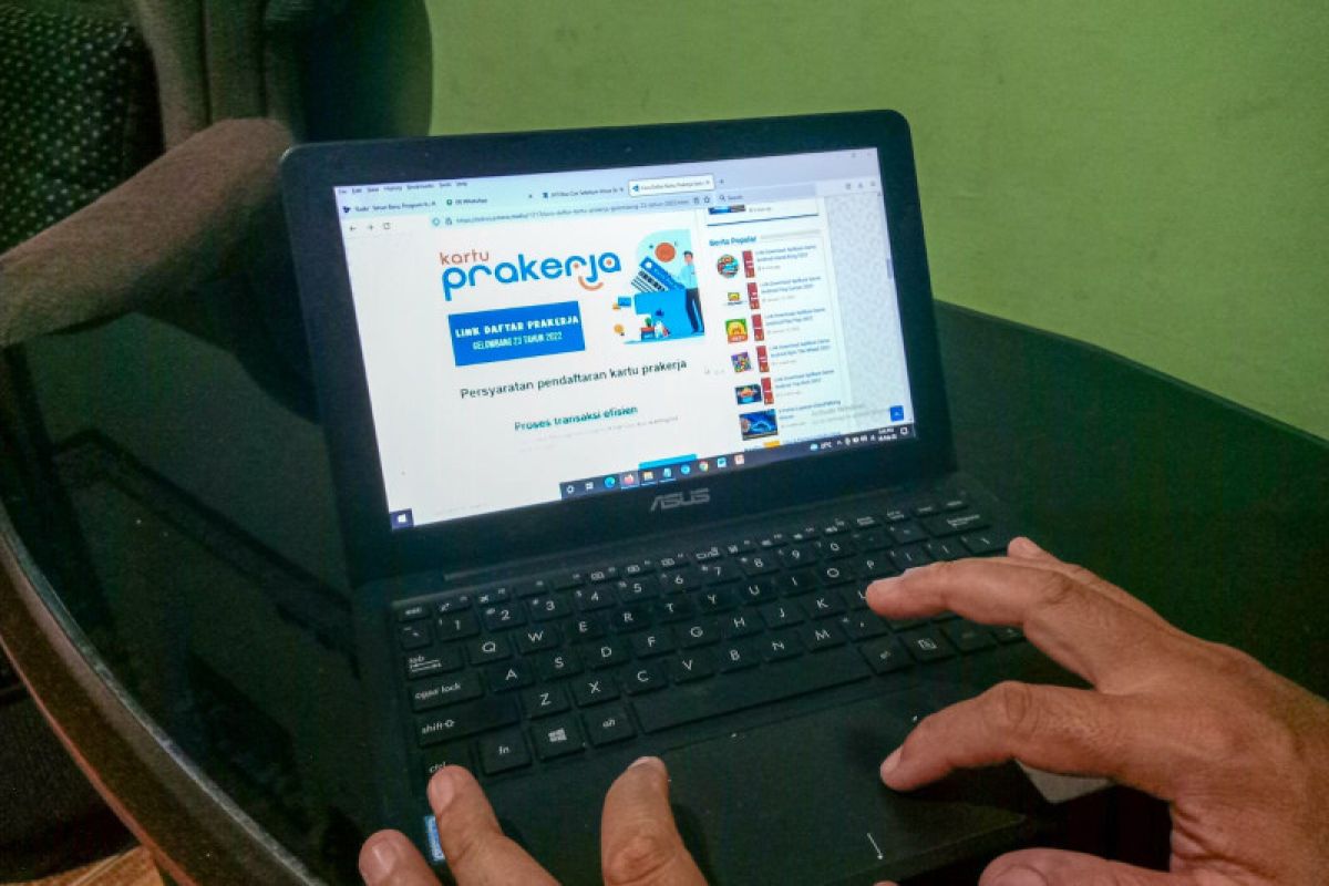 Disnaker Mataram siap kawal program kartu pra kerja 2022