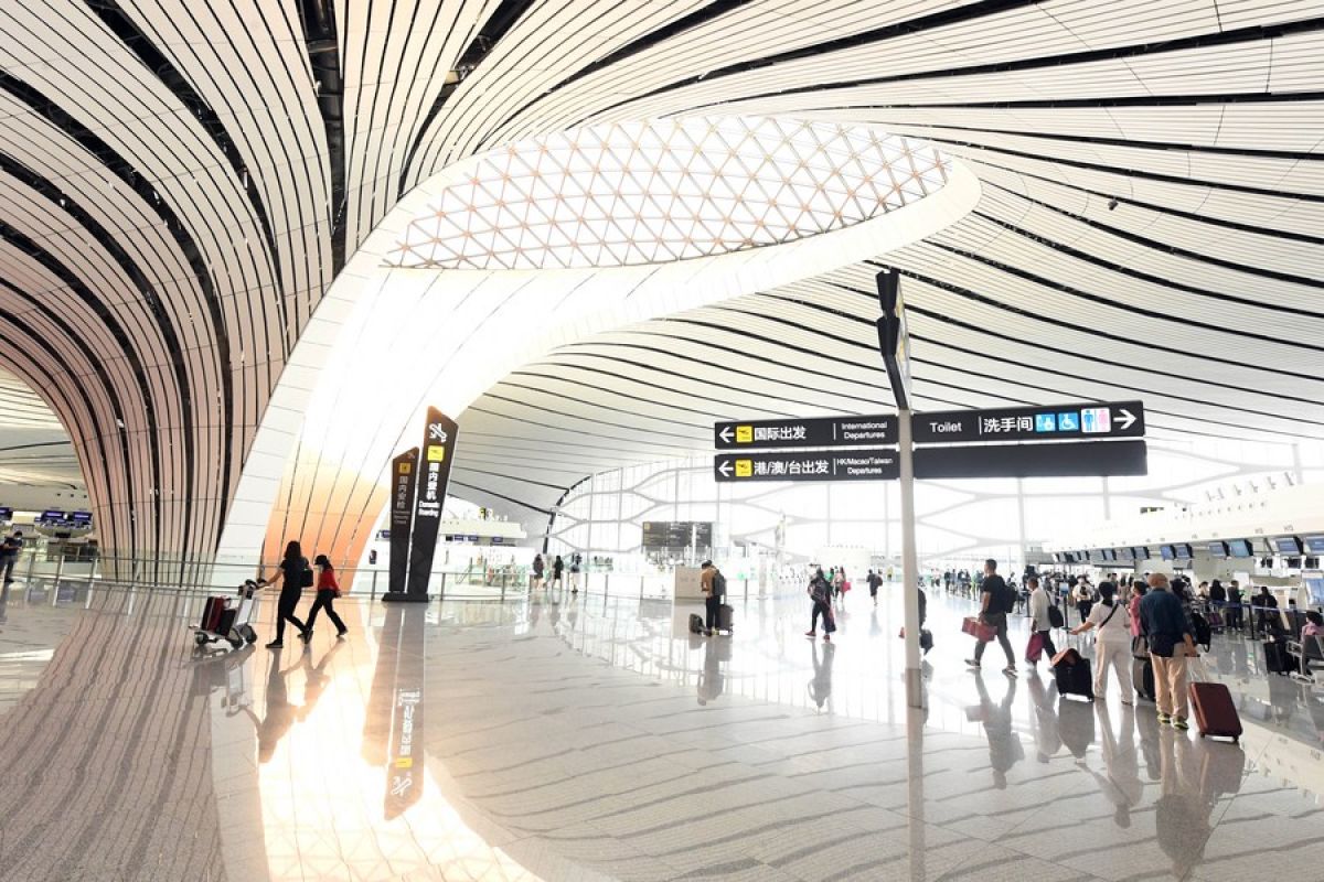 Bandara baru Beijing operasikan proyek pembangkit listrik fotovoltaik