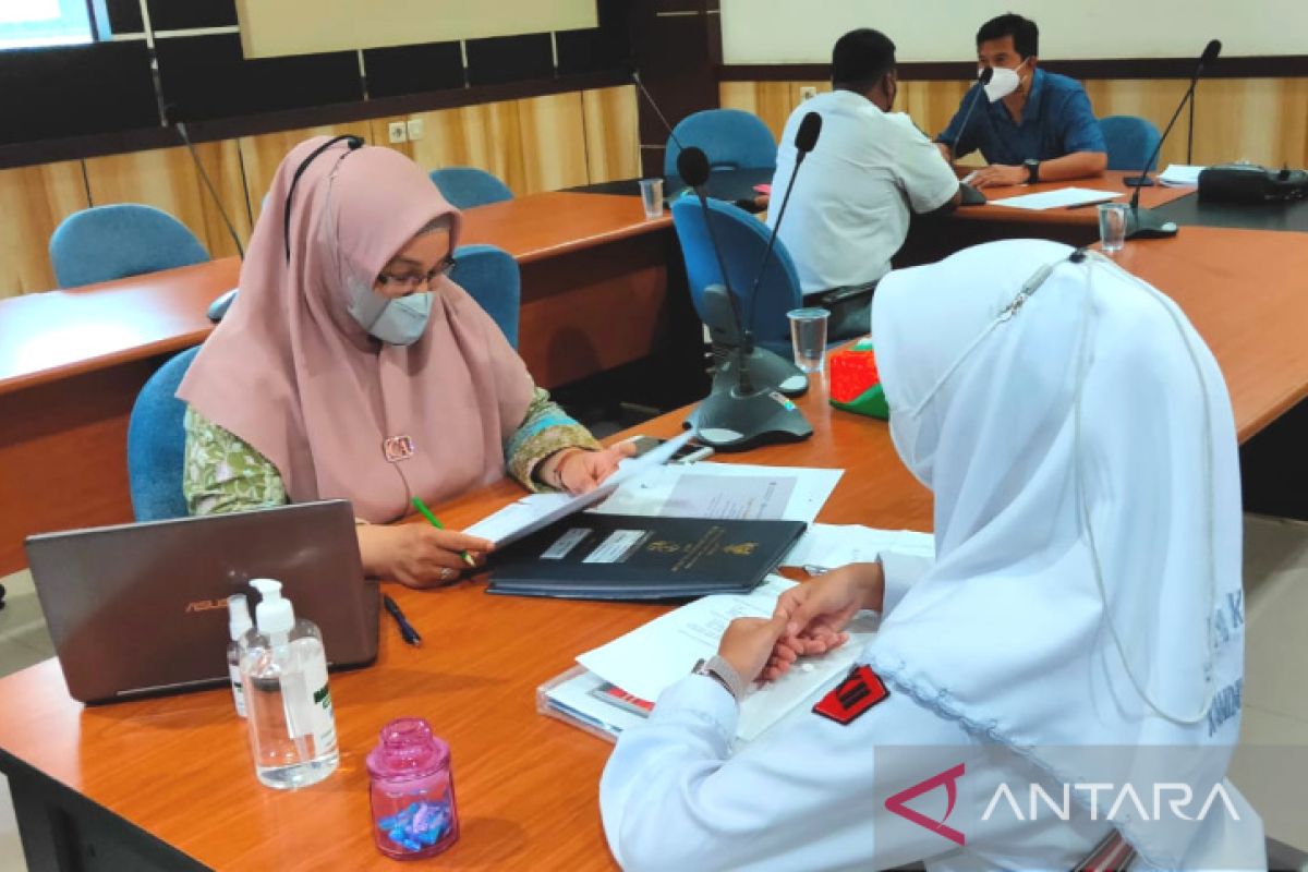 Poliban tes wawancara 152 calon mahasiswa yang memiliki prestasi