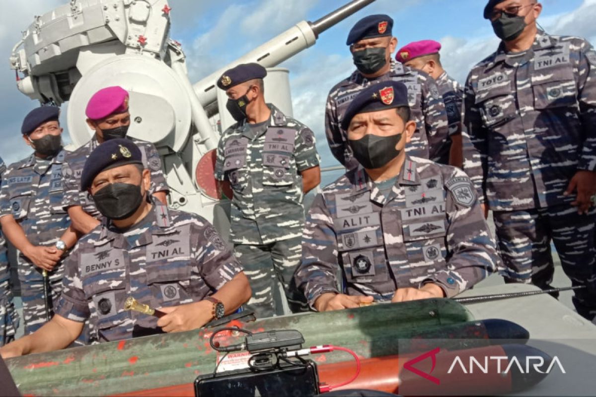 TNI AL simpan benda asing mirip rudal dari Kepulauan Selayar