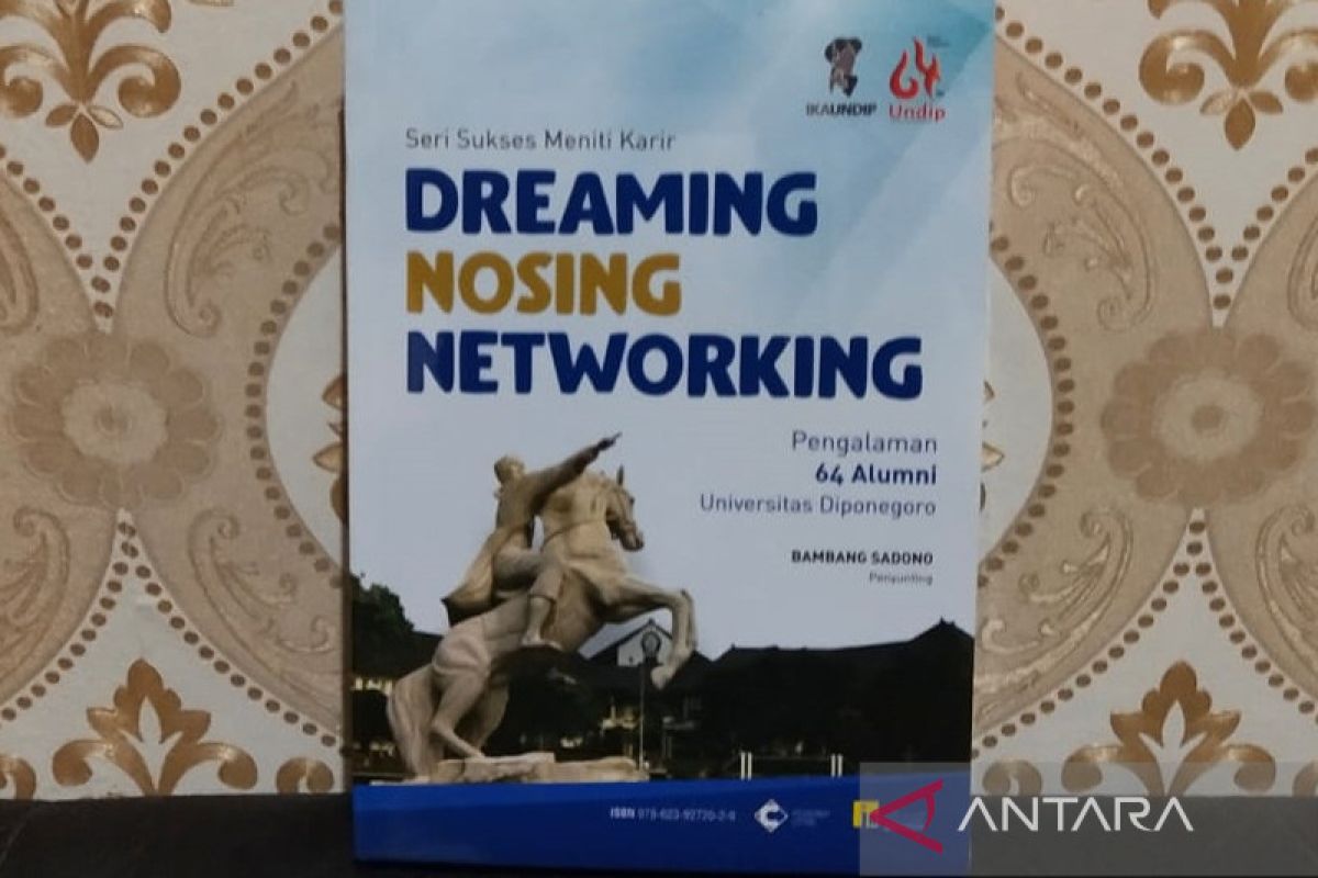 Buku cetak "Dreaming, Nosing, Networking" di tengah kemajuan teknologi