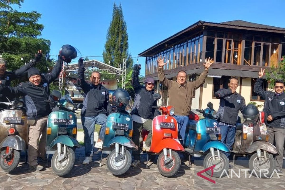 Medan Scooter Club kagum alam Syaakira View and Resto Tapsel