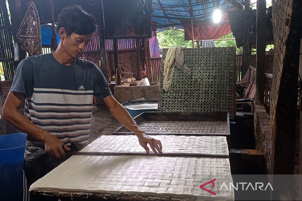 Ratusan perajin tahu tempe di Lebak siap mogok produksi tiga hari