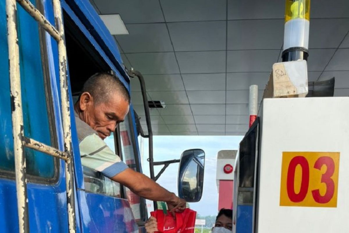 Gerbang Tol Kandis Utara di Riau resmi beroperasi