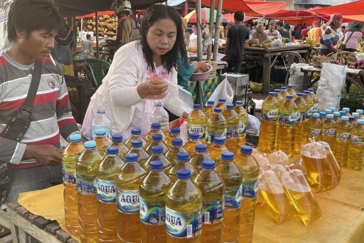 Gubernur janji kawal distribusi minyak goreng ke konsumen