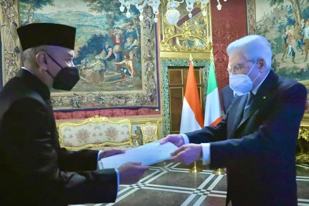 Dubes RI serahkan surat kepercayaan kepada Presiden Italia