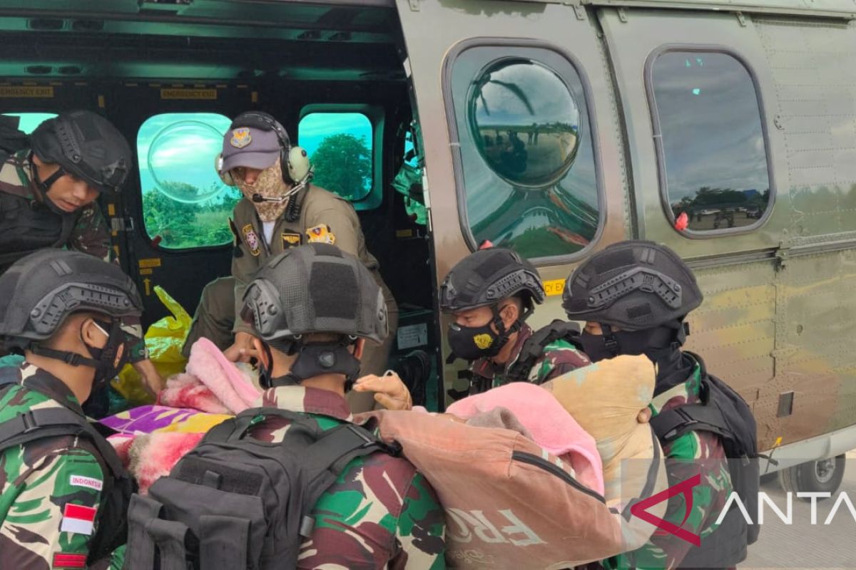 Korban kelompok bersenjata di Ilaga jalani operasi di RSUD Mimika