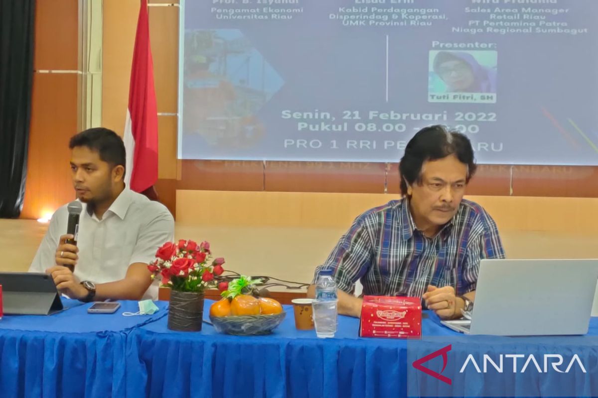 Kendaraan penerima BBM subsidi di Riau bakal dipasangi stiker khusus