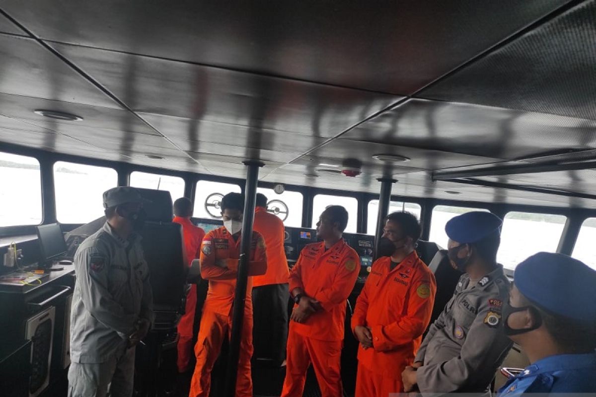 Basarnas: Lima orang meninggal dunia dalam kecelakaan kapal di Malra, tidak patuhi peringatan BMKG