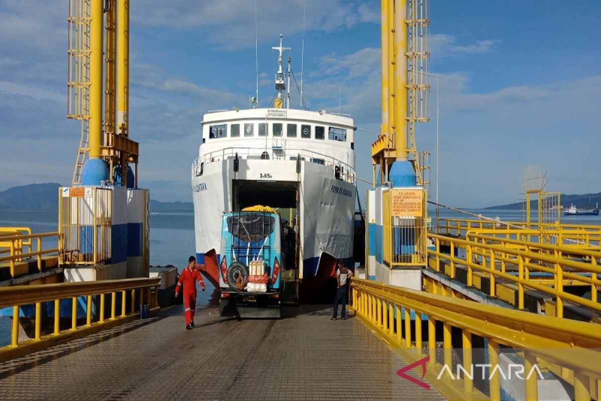 BMKG: Pelabuhan feri Kolaka tutup  sementara akibat cuaca ekstrem