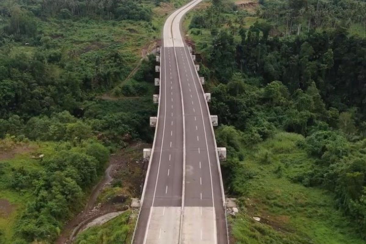 Jalan Tol Manado-Bitung siap beroperasi penuh