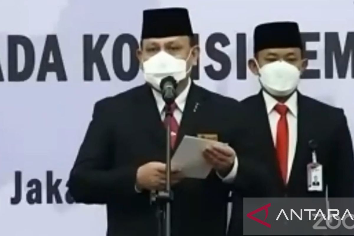 Eks pegawai KPK adukan Firli Bahuri ke Dewan Pengawas