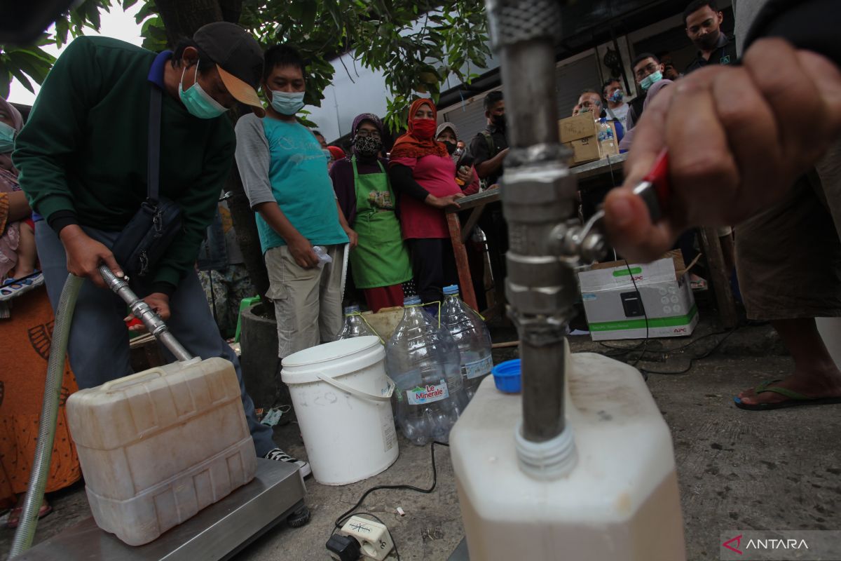 Kemendag kembali gelontorkan 10 ton minyak goreng curah di pasar tradisional Surabaya