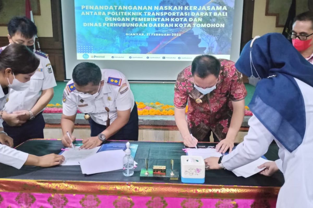 Pemkot Tomohon-Politeknik Bali jalin kerja sama kembangkan transportasi darat