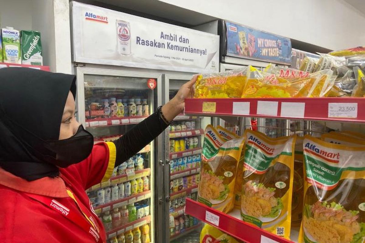 Stok minyak goreng di Jabar aman tapi terganggu 'panic buying'
