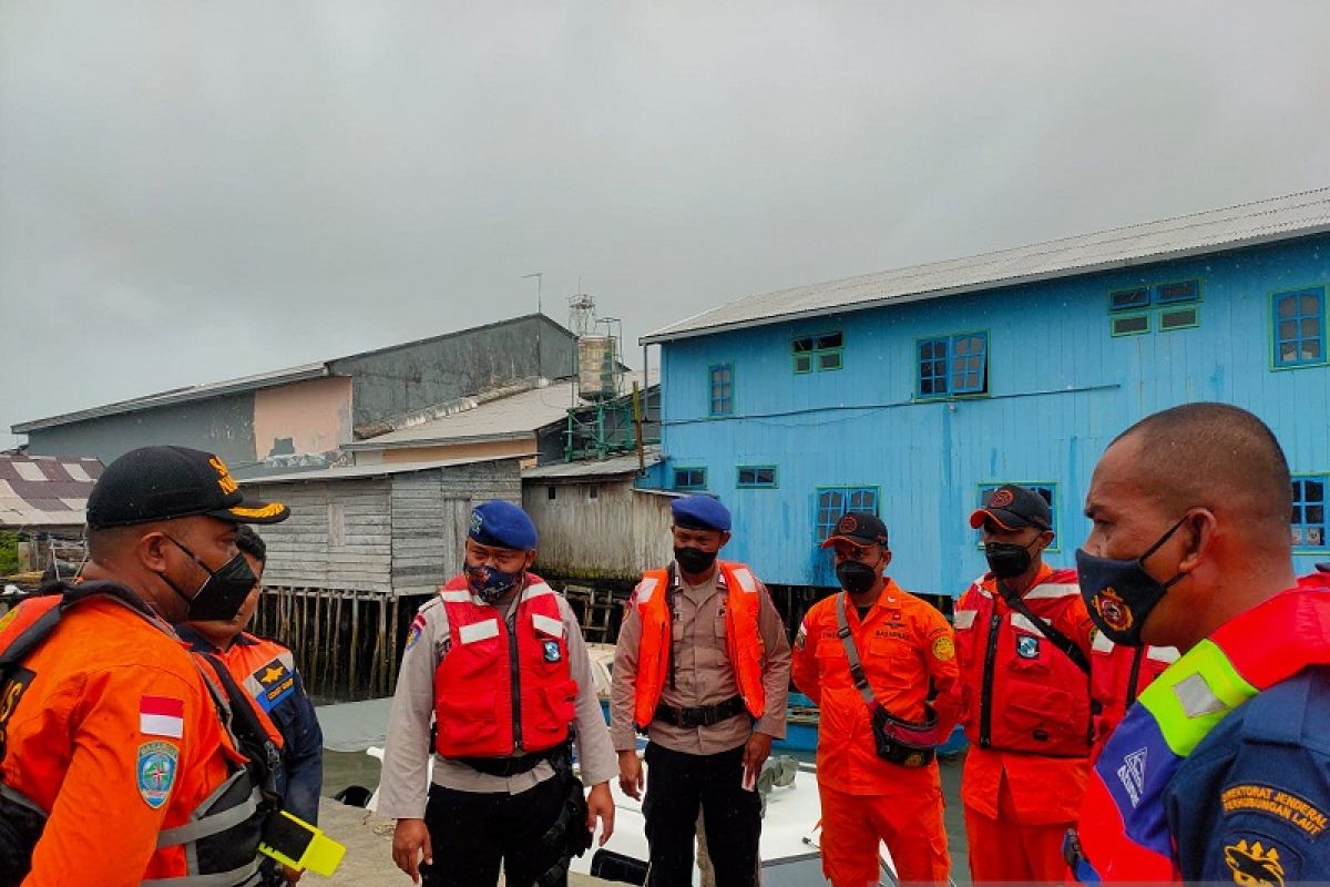 Akibat cuaca buruk tiga kecelakaan kapal dalam sehari di Maluku, patuhi peringatan BMKG