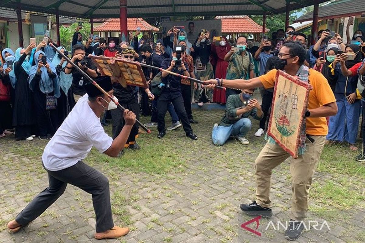 Menparkeraf Sandiaga Uno harap warga NTB berperan penting kesuksesan pertemuan G20