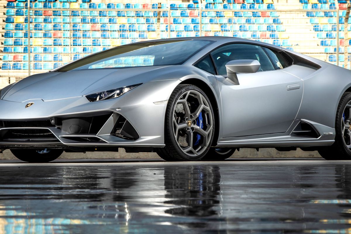 Lamborghini "recall" Huracan akibat masalah lampu depan