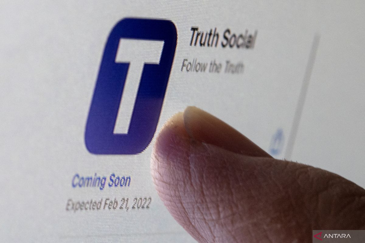 Trump rilis media sosialnya 'Truth Social' di App Store