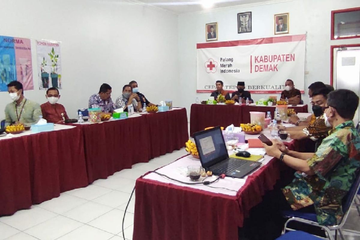 BPJAMSOSTEK berikan apresiasi PMI Demak lindungi pekerjanya