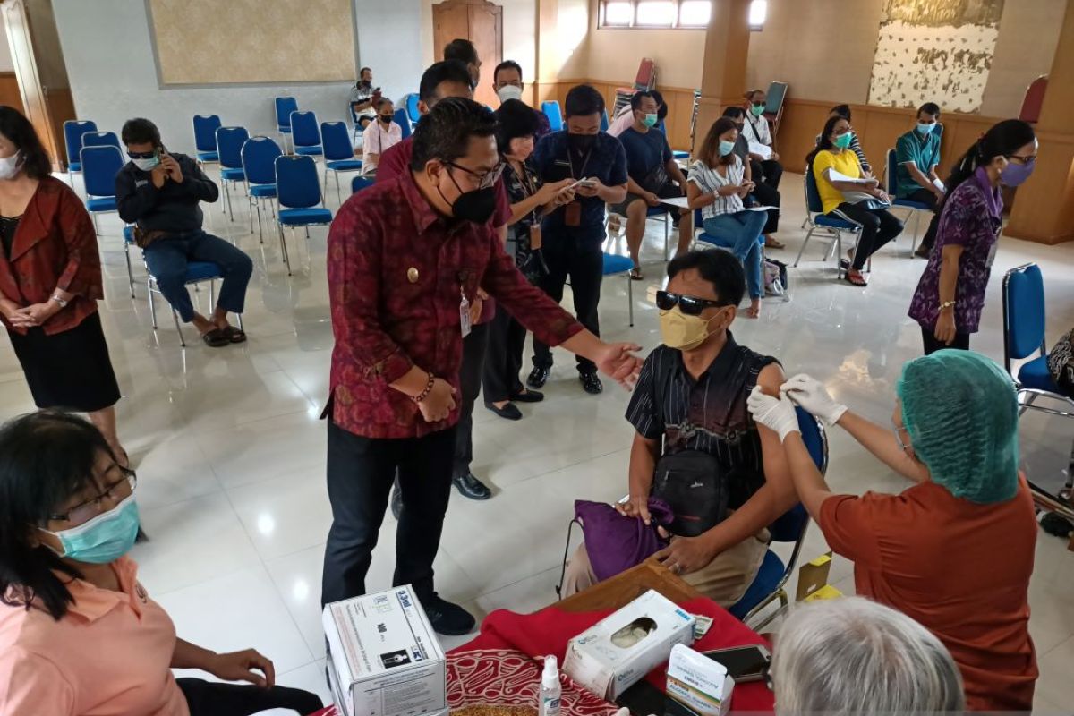 Pemkot Denpasar  vaksinasi penguat untuk disabilitas