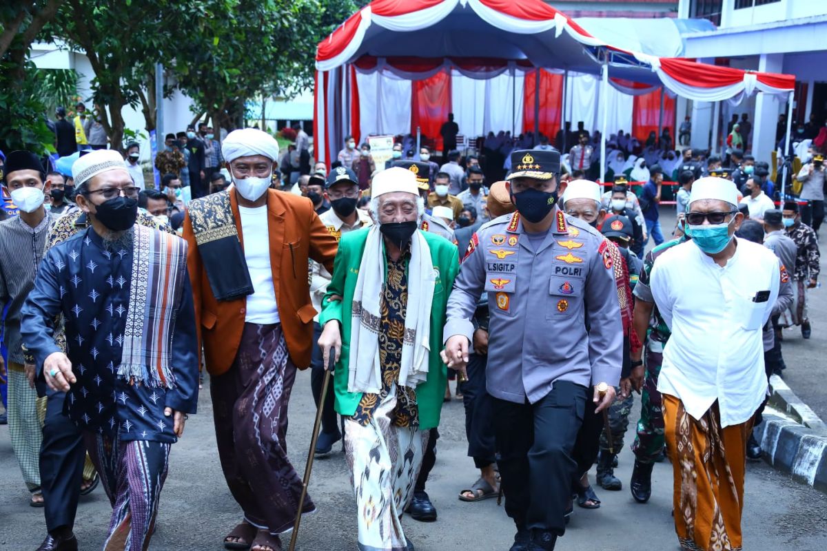 Kapolri : Ulama ikut vaksin jadi motivasi masyarakat