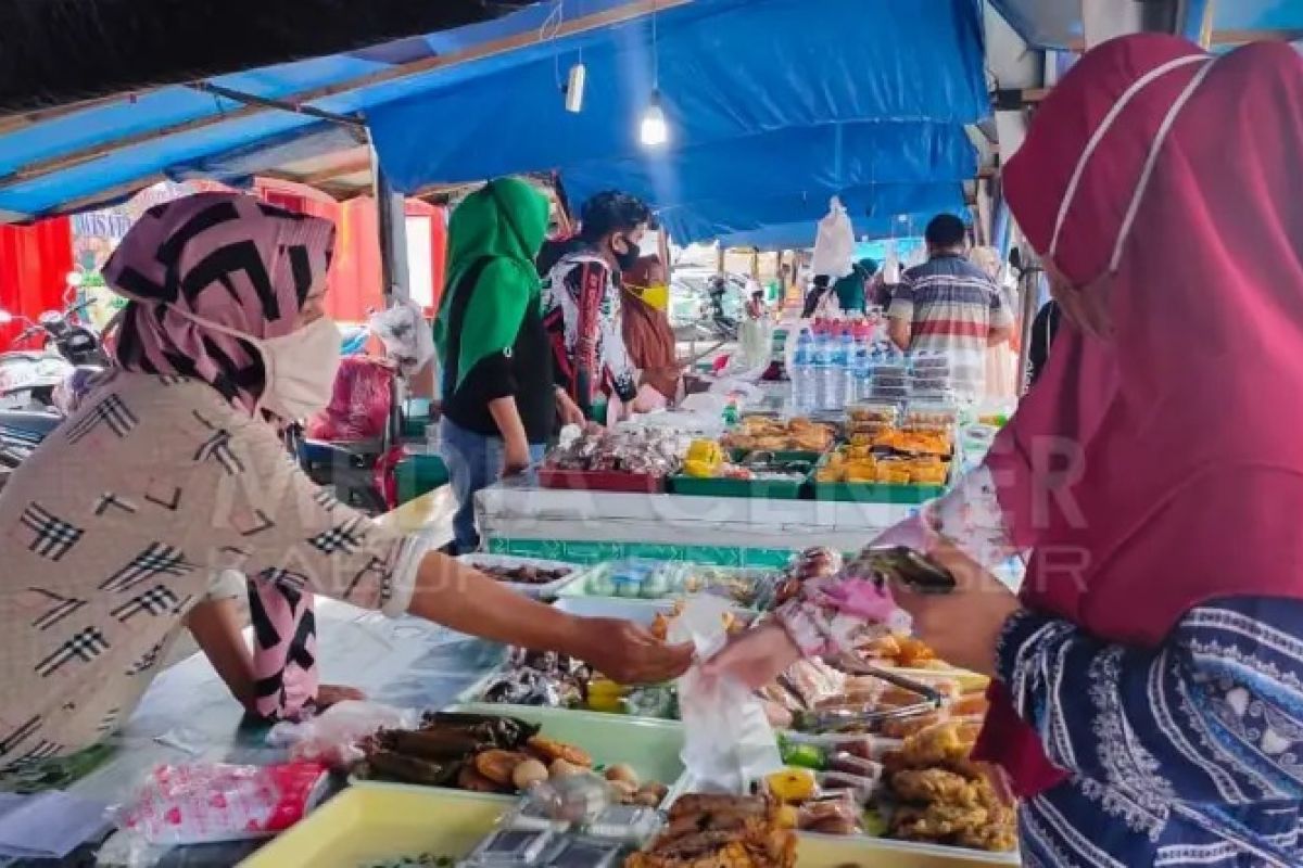Para pedagang di lokasi wisata belanja Tanah Grogot akan direlokasi