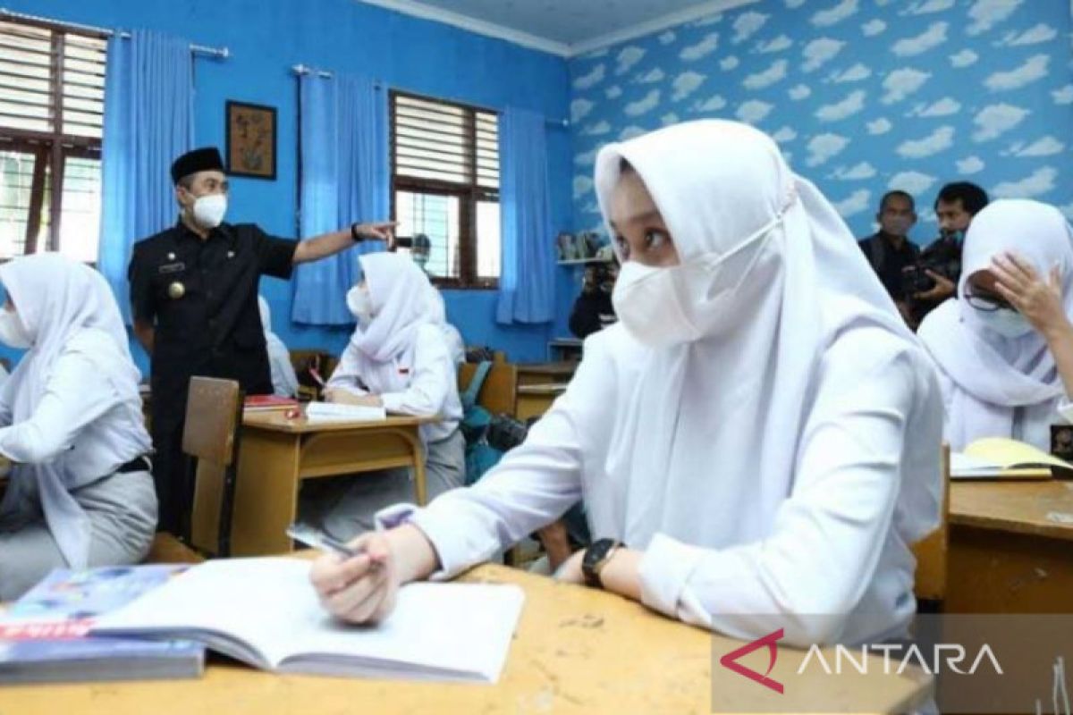 Riau tak perpanjang libur sekolah, siswa masuk 9 Mei