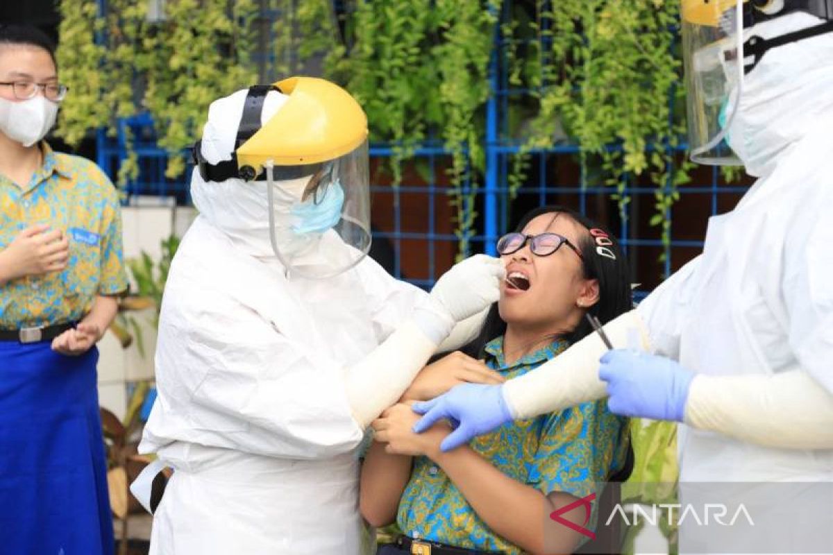 Dinkes Kota Tangerang imbau warga tidak melakukan tes usap sendiri